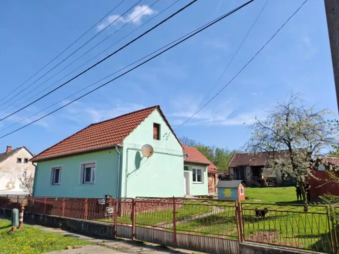 Renoviertes ungarisches Landhaus mit großem Grundstück in Ruhelage (ABA-CM199)
