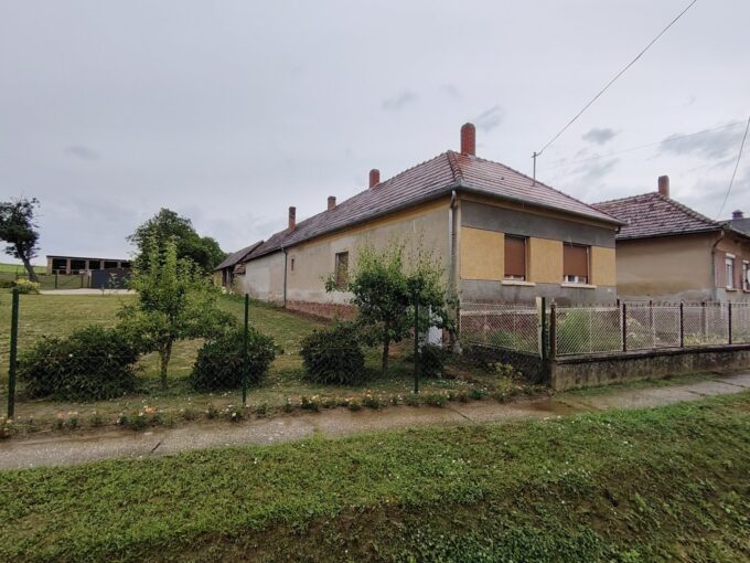 Traditonelles Bauernhaus zum günstigen Preis (ABA)