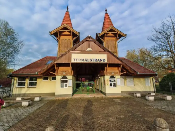 Thermalbad mit Campingplatz & diversen Freiflächen (ABA-CM202)